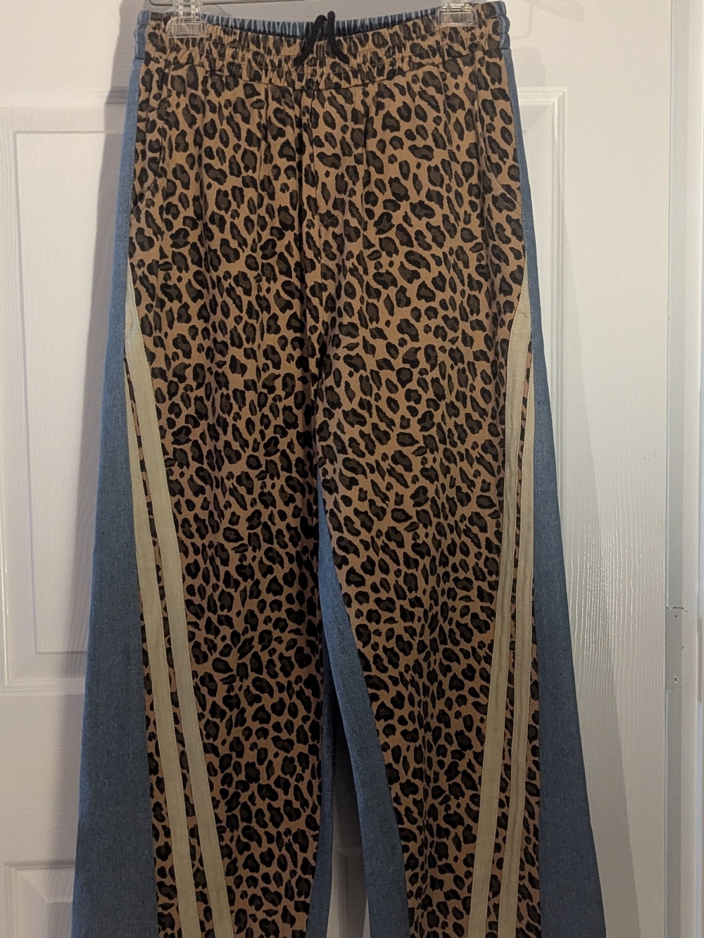 BiBi Leopard Mixed Media Wide Leg Jeans Drawstring Sample Boutique Size S